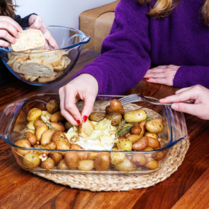 Pyrex Cook & Freeze Glass Storage Dish with BPA-Free Lid 1.5L
